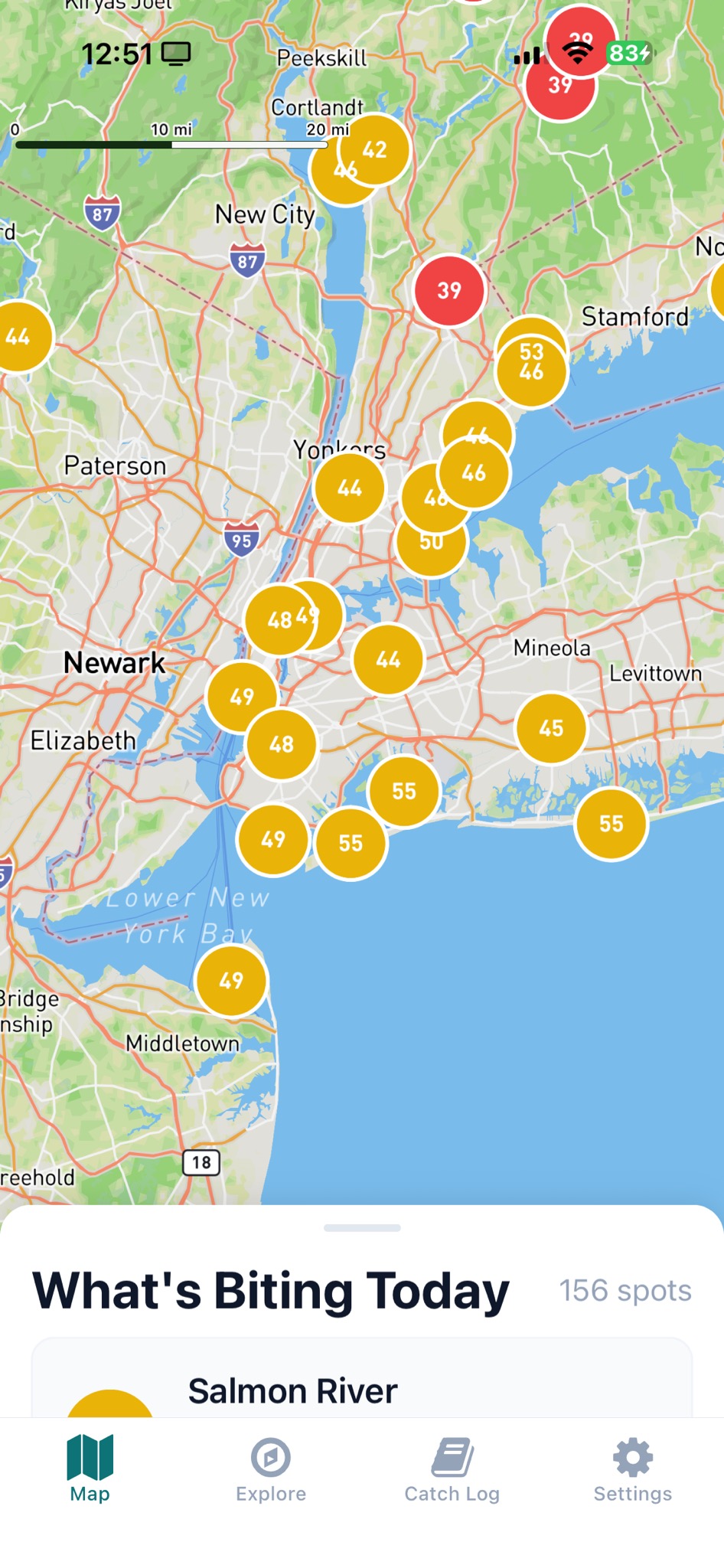 PescaBite app showing bite scores on a map